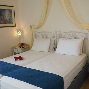 Vasilaras Hotel